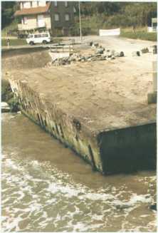 In 1984, a dock that was attached to the "Lobnitz" self-elevating platforms. A second dock of this type was on the low-sea leash facing the Gambia house.