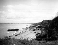 (details) 11 September 44. The foot of the descent of Vierville with maintenance facilities (details) It was this hangar that was given to the commune in late 1944 and was