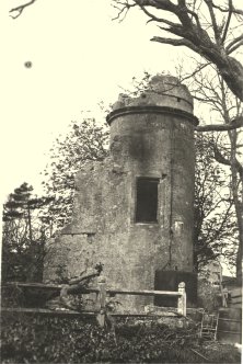 (details) The Tower of the Abbey in 1945