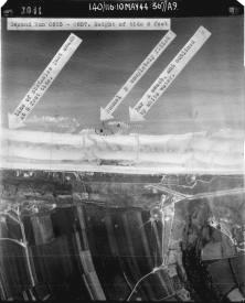 (détails) 10 mai 44 , ci-dessus et ci-dessous, des photos renseignées pour l'étude des bancs de sable et des marées (détails) 10 mai 44