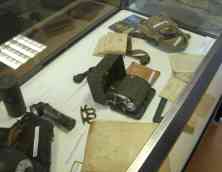 (details) Presentation of the material found, in the honorary room of the 18th Transmission Regiment in Carpiquet (2005)