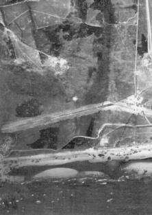 (détails) Photo du 27 avril 1944, le fossé antichar est encore inachevé. (détails) (détails) WN64, le 6 juin vers13h00