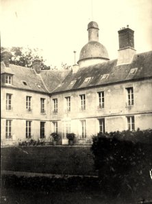 (détails) le château d'Englesqueville avant la guerre, là où le 147th ECB a cantonné