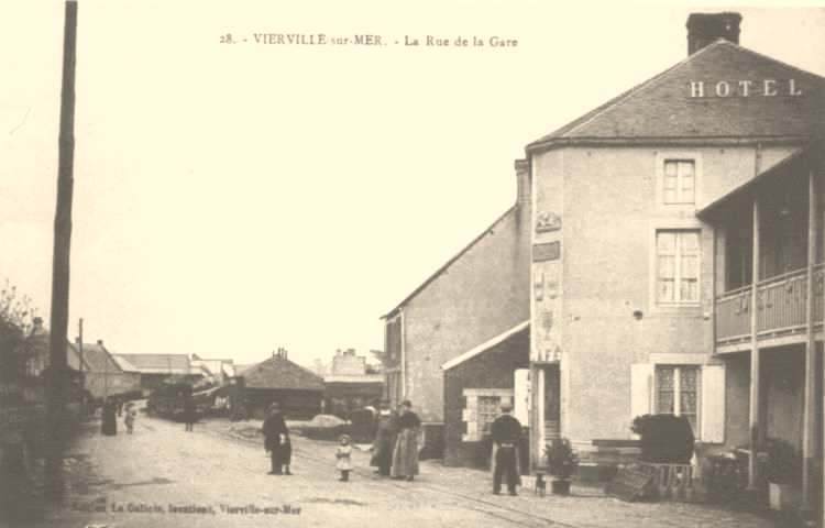 L'hotel Pignolet (à La Pie qui Tette) et la gare Louis Coliboeuf