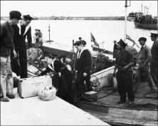 Les marins du Montcalm sont venus à terre (détails) (détails)